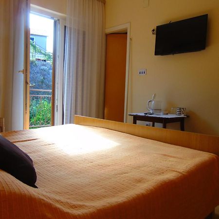 Guest House Jelsa Jelsa  Room photo
