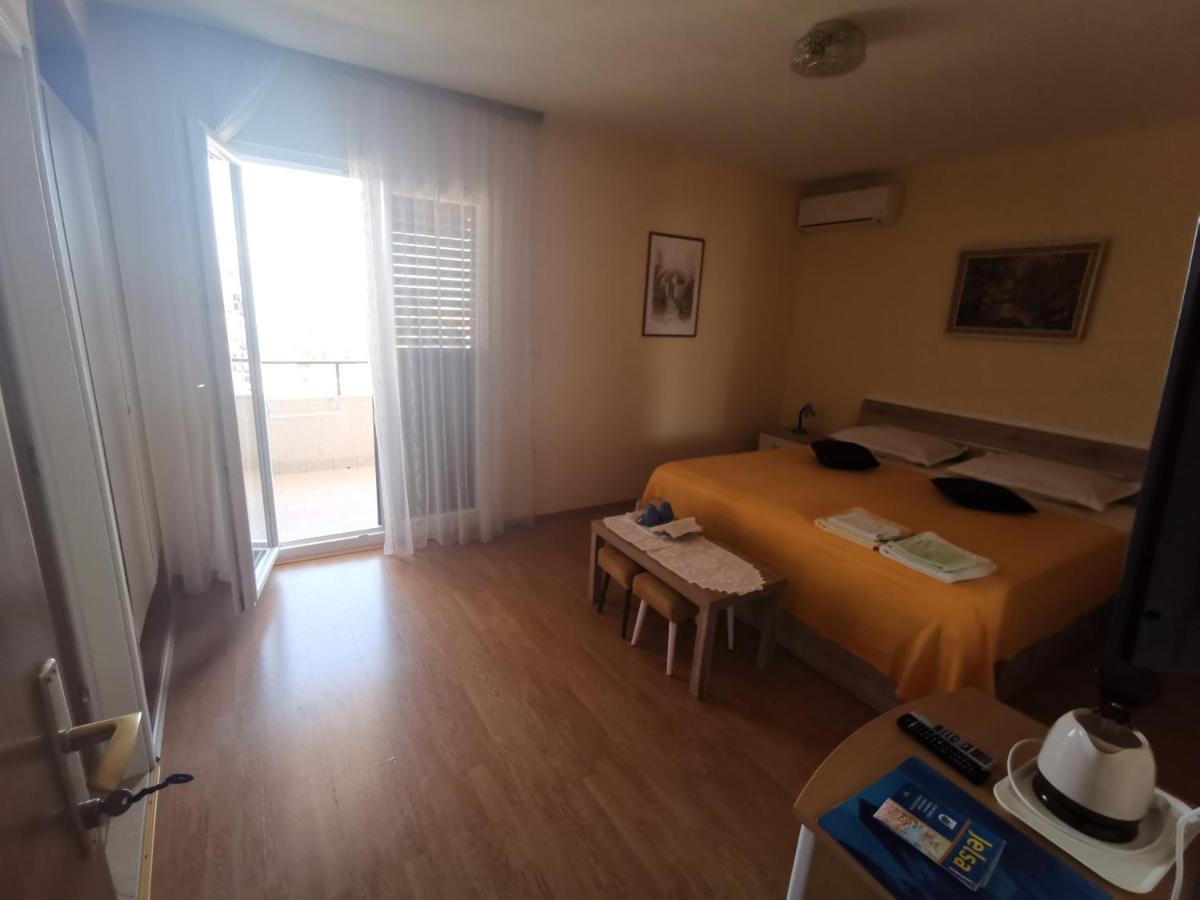 Guest House Jelsa Jelsa  Exterior photo
