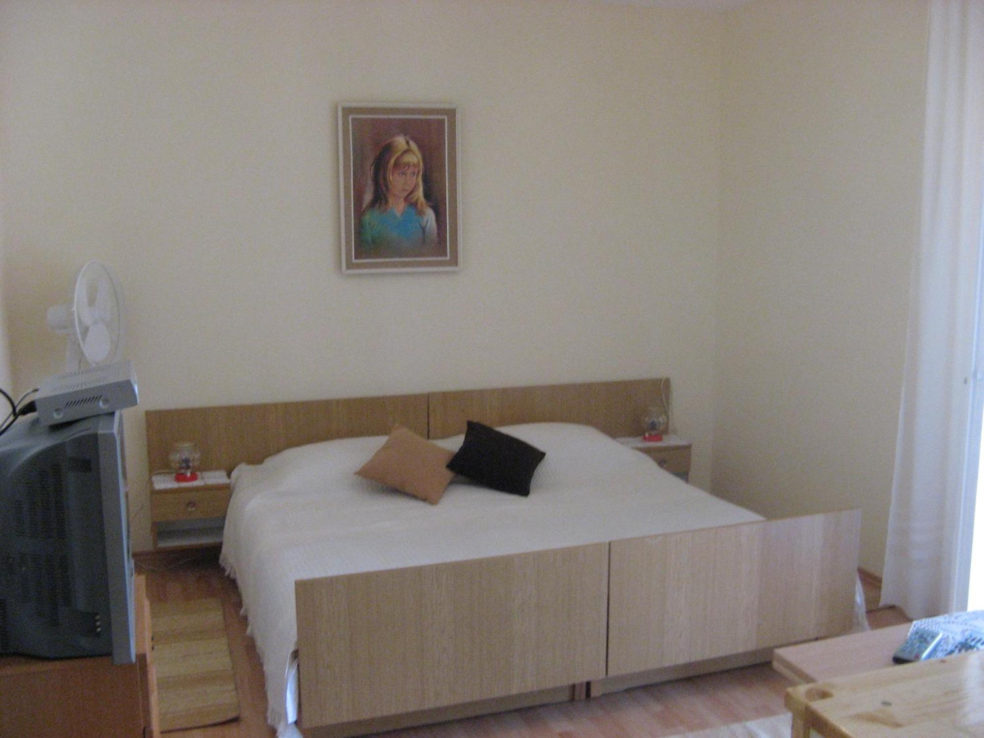 Guest House Jelsa Jelsa  Room photo