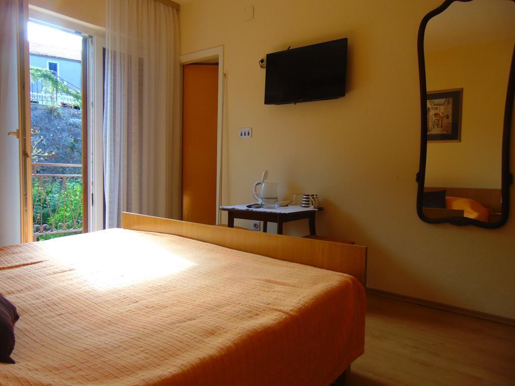 Guest House Jelsa Jelsa  Exterior photo